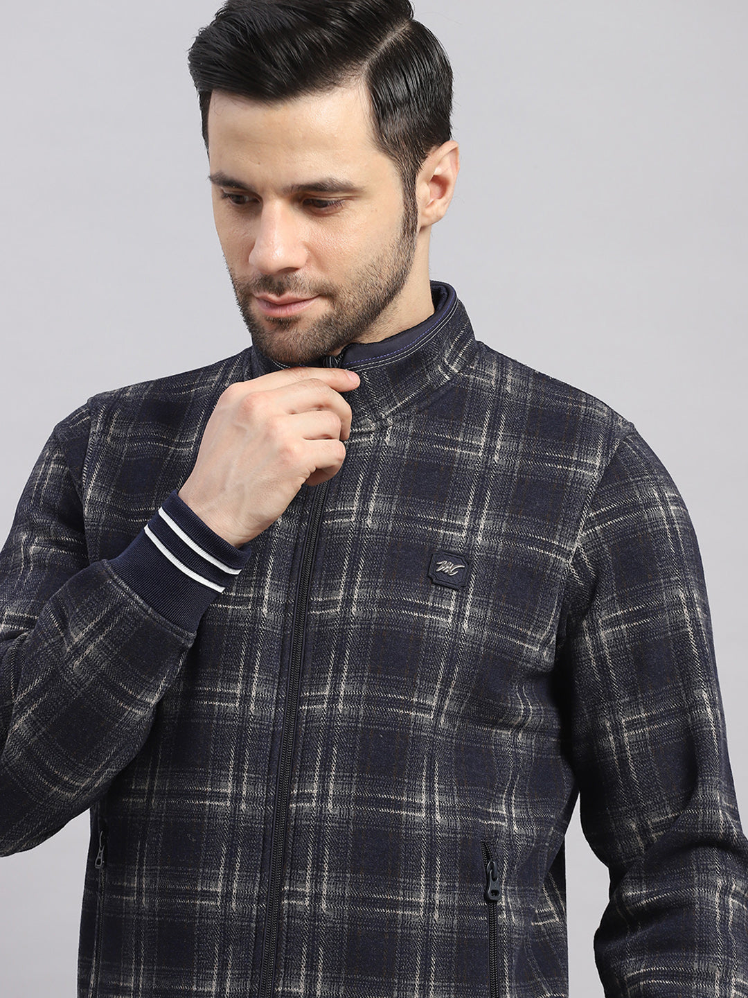 Men Black Self Design Ultra Warm Collar Sweatshirt - Anti-Pilling Fabric