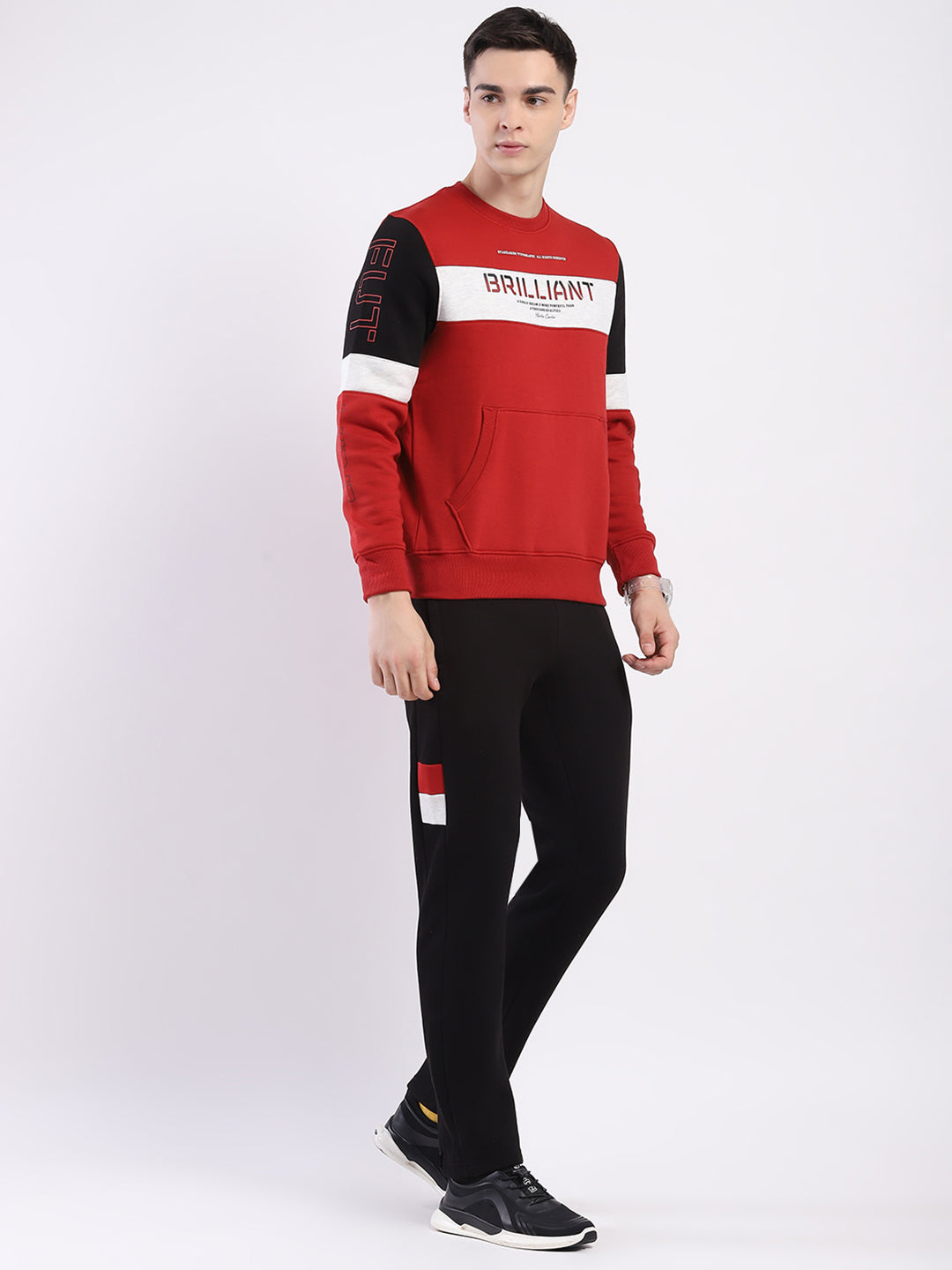 Men Maroon & Black Solid Round Neck Full Sleeve Winter Tracksuit