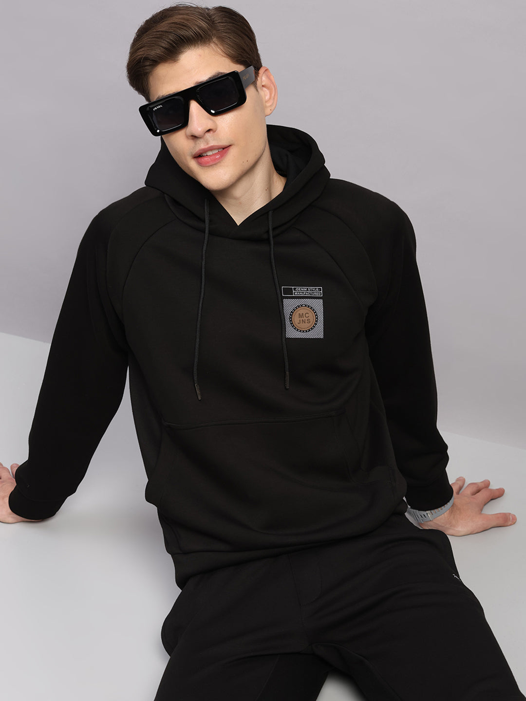 Men Black Solid Collar Full Sleeve Winter Tracksuit
