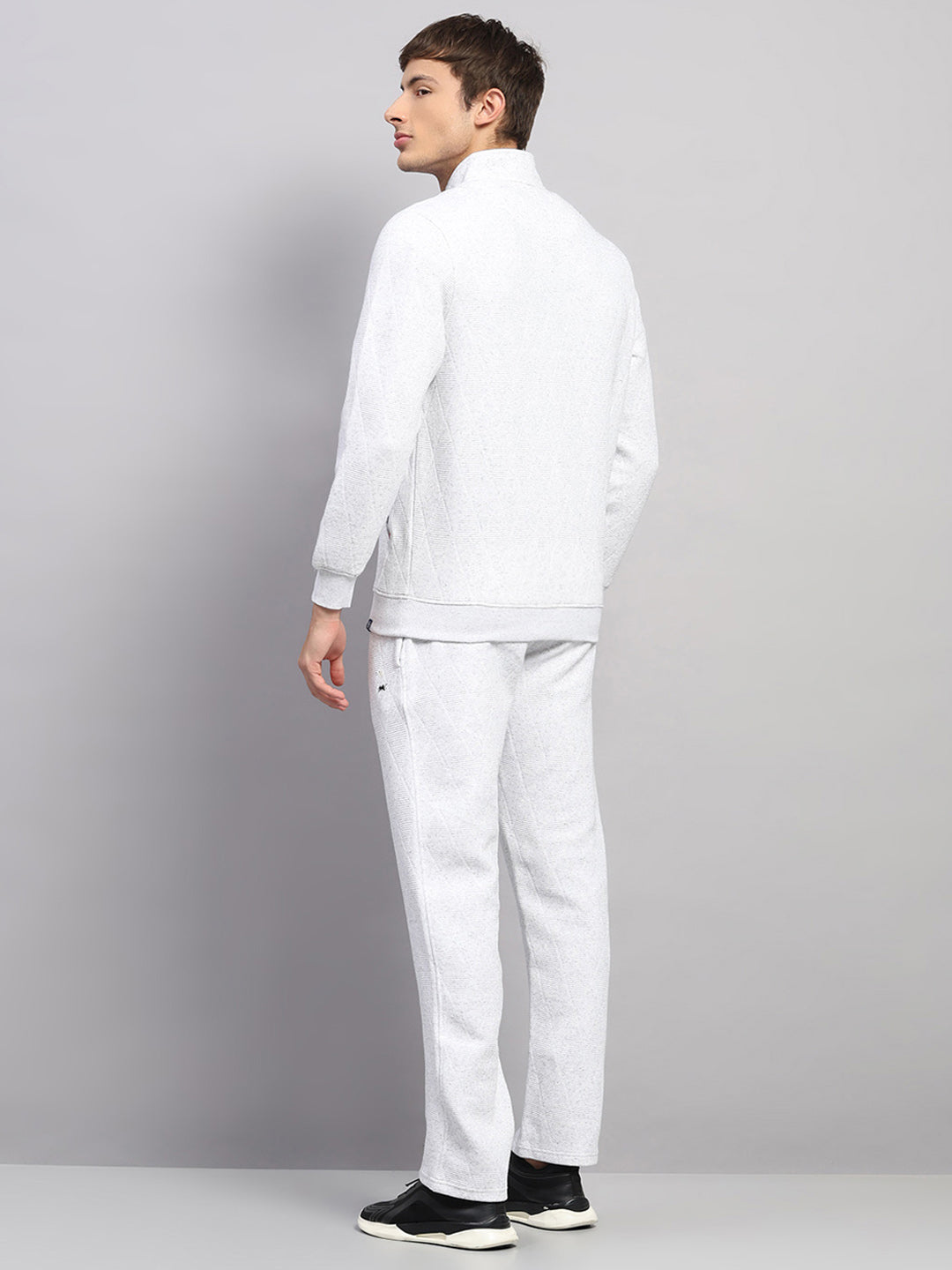 Men Off White Solid Collar Full Sleeve Winter Tracksuit