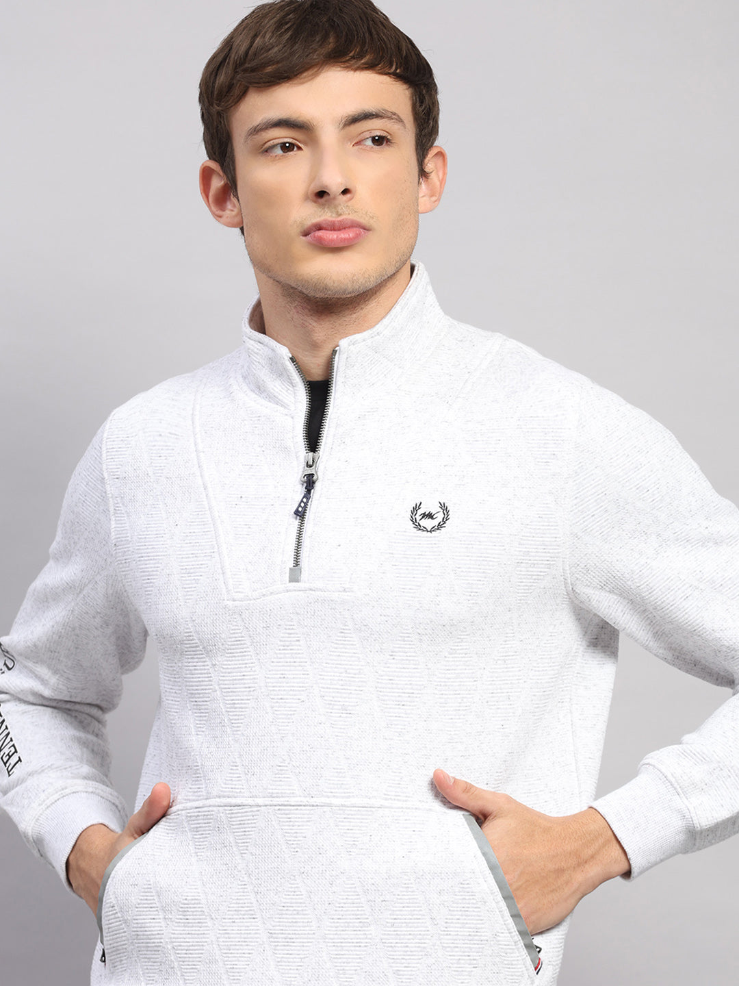 Men Off White Solid Collar Full Sleeve Winter Tracksuit