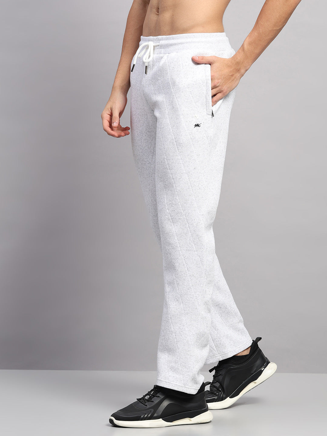 Men Off White Solid Collar Full Sleeve Winter Tracksuit