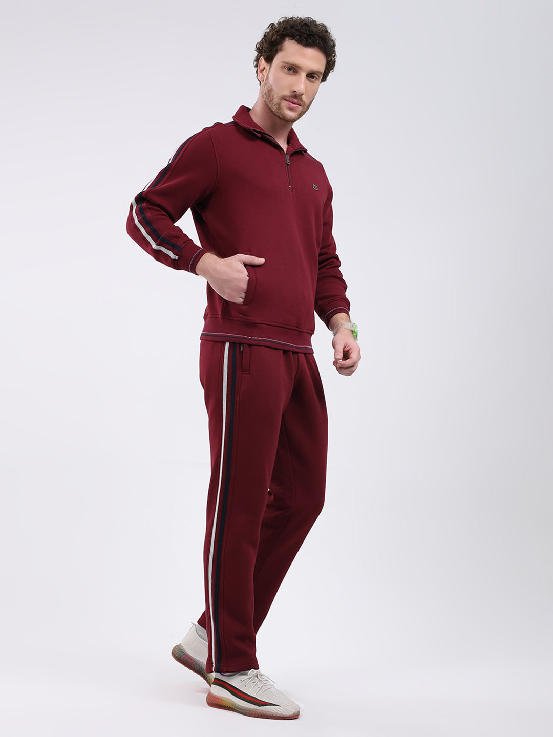 Men Maroon Solid Collar Full Sleeve Winter Tracksuit