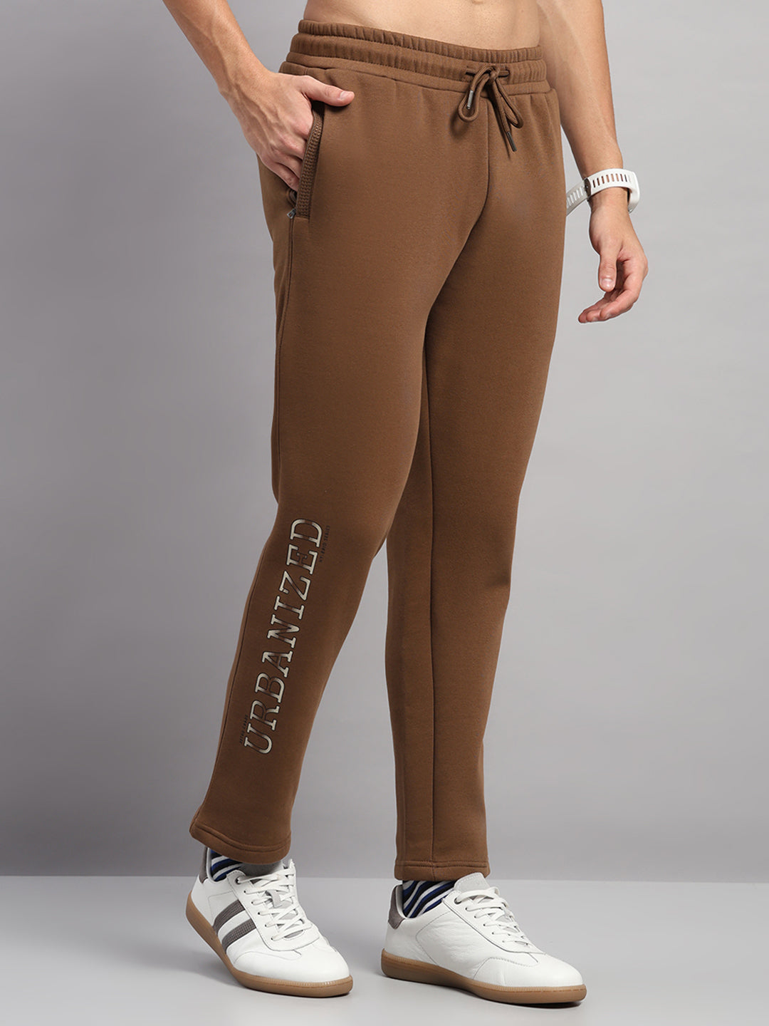 Men Brown Solid Collar Full Sleeve Winter Tracksuit