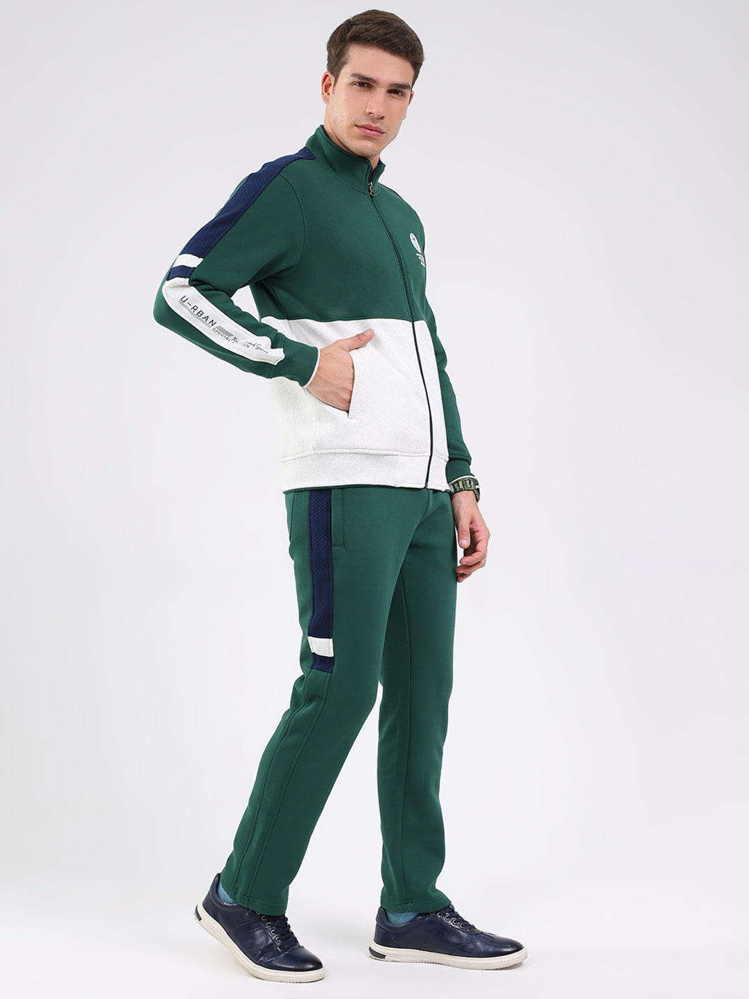 Men Green Solid Mock Neck Full Sleeve Winter Tracksuit