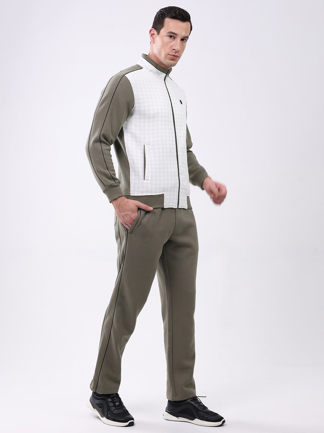 Men Green Solid Mock Neck Full Sleeve Winter Tracksuit
