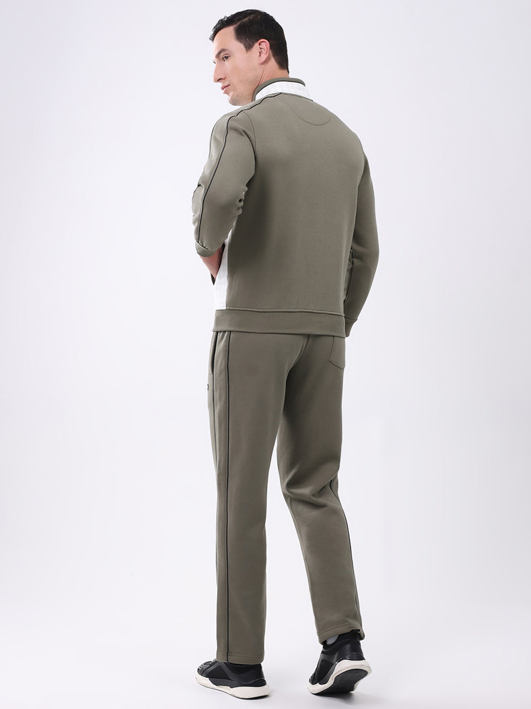 Men Green Solid Mock Neck Full Sleeve Winter Tracksuit