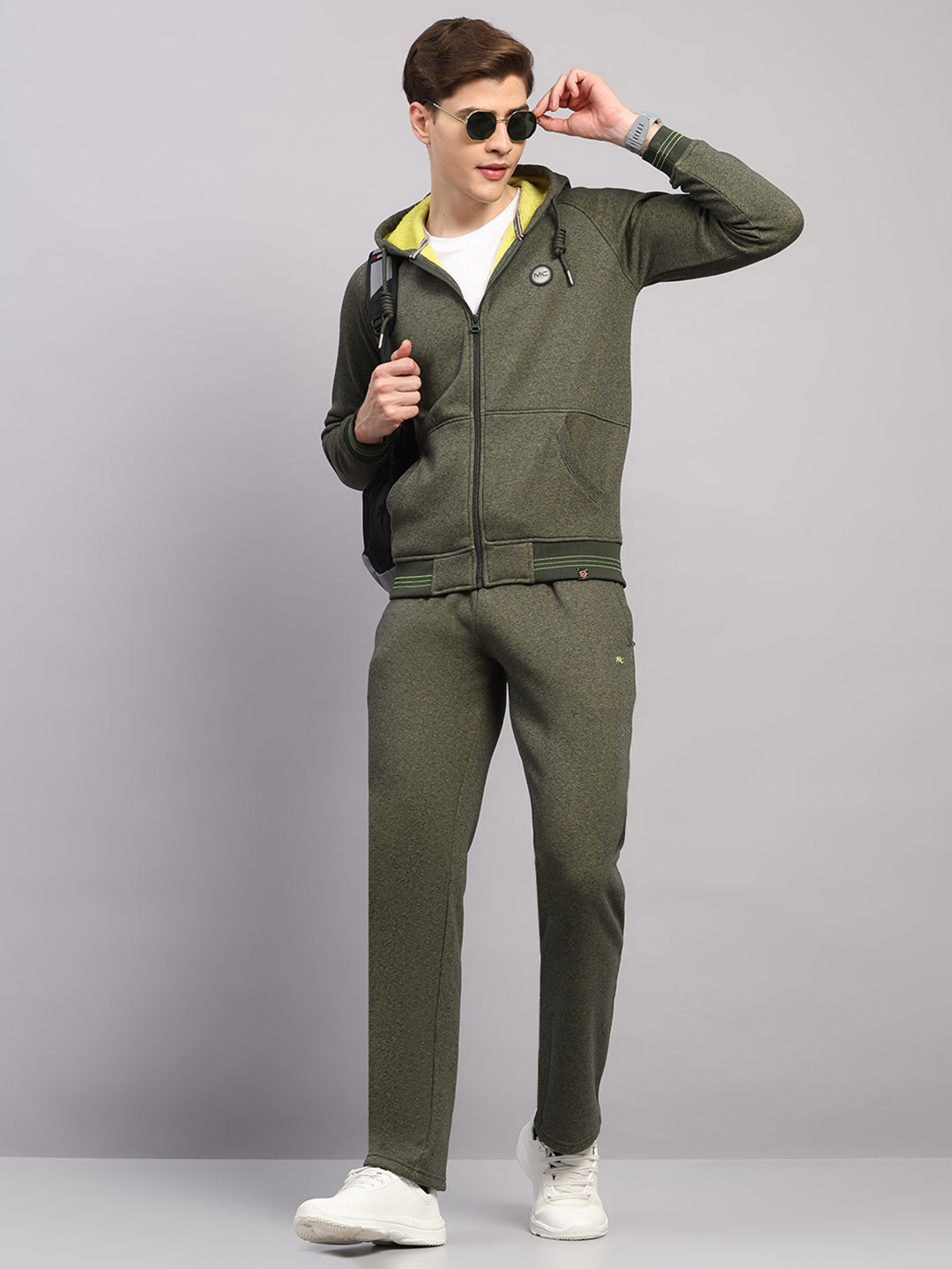 Men Olive Solid Collar Full Sleeve Winter Tracksuit