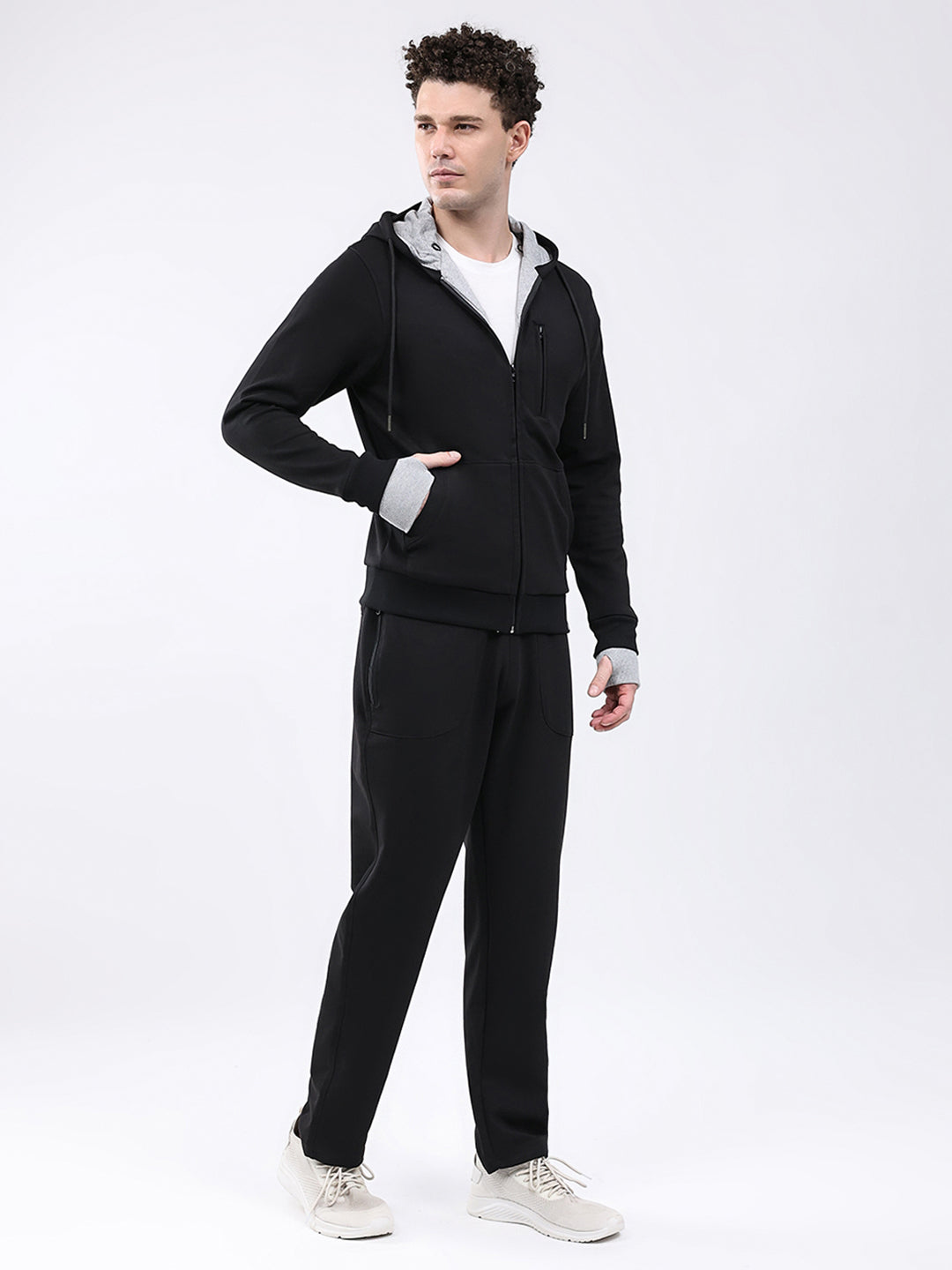 Men Black Solid Hooded Full Sleeve Winter Tracksuit