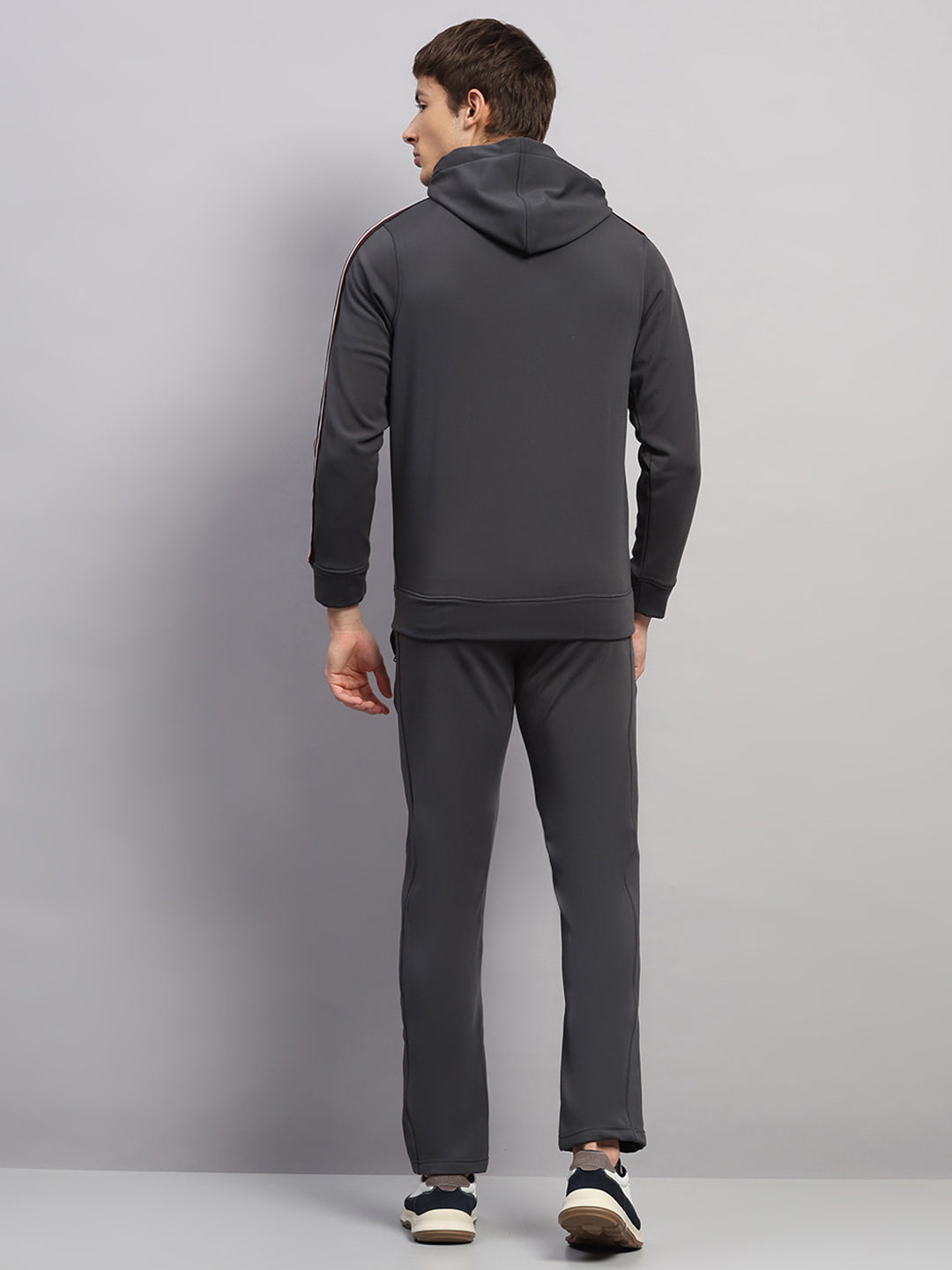 Men Black Solid Collar Full Sleeve Winter Tracksuit
