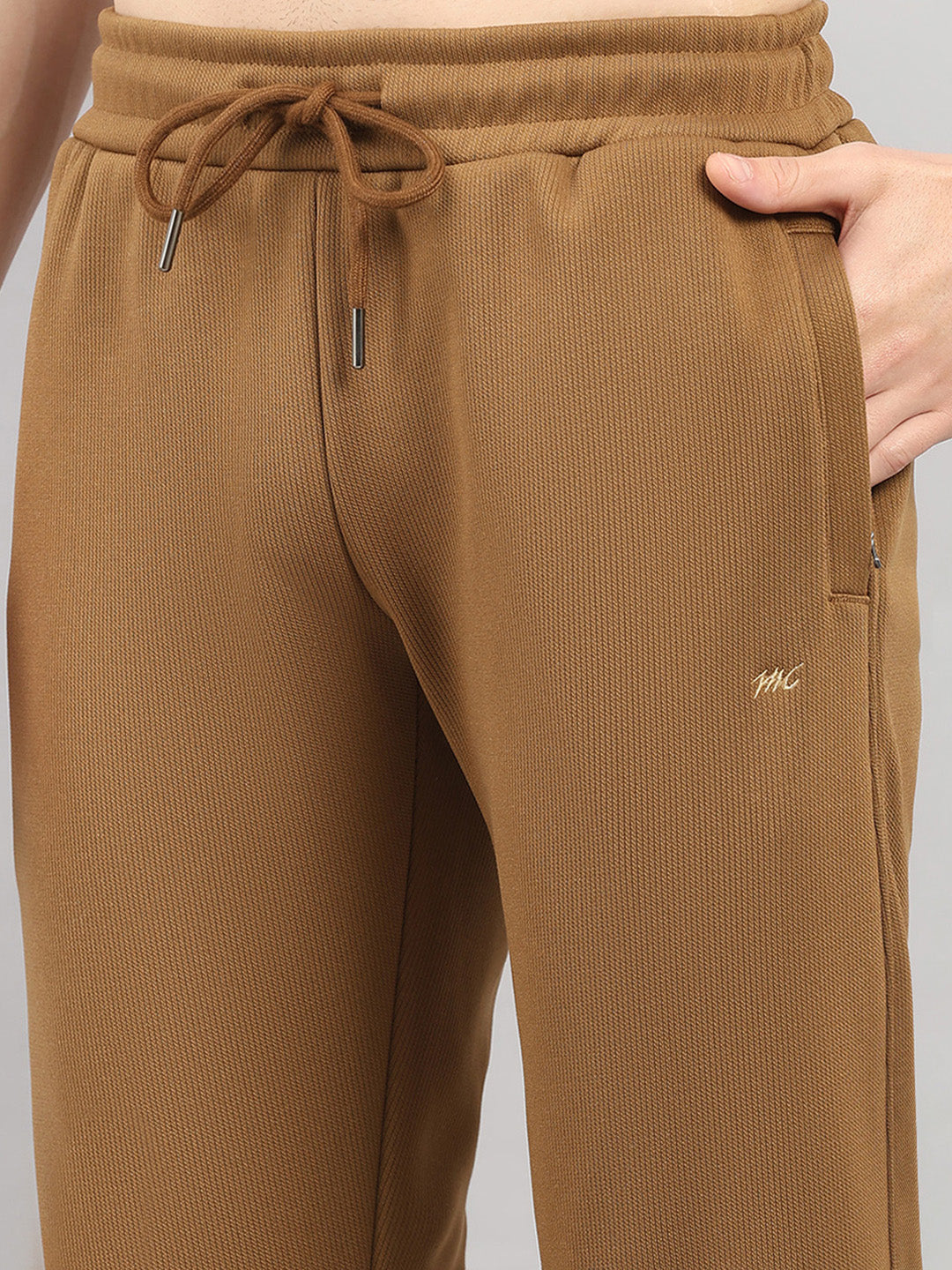 Men Brown Solid Stand Collar Full Sleeve Winter Tracksuit