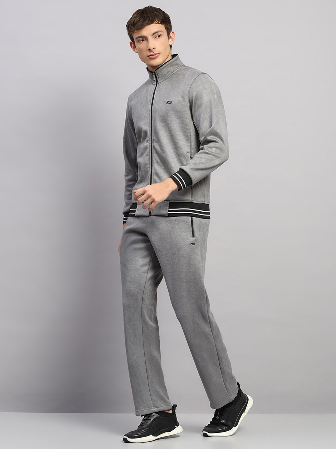 Men Grey Solid Collar Full Sleeve Winter Tracksuit