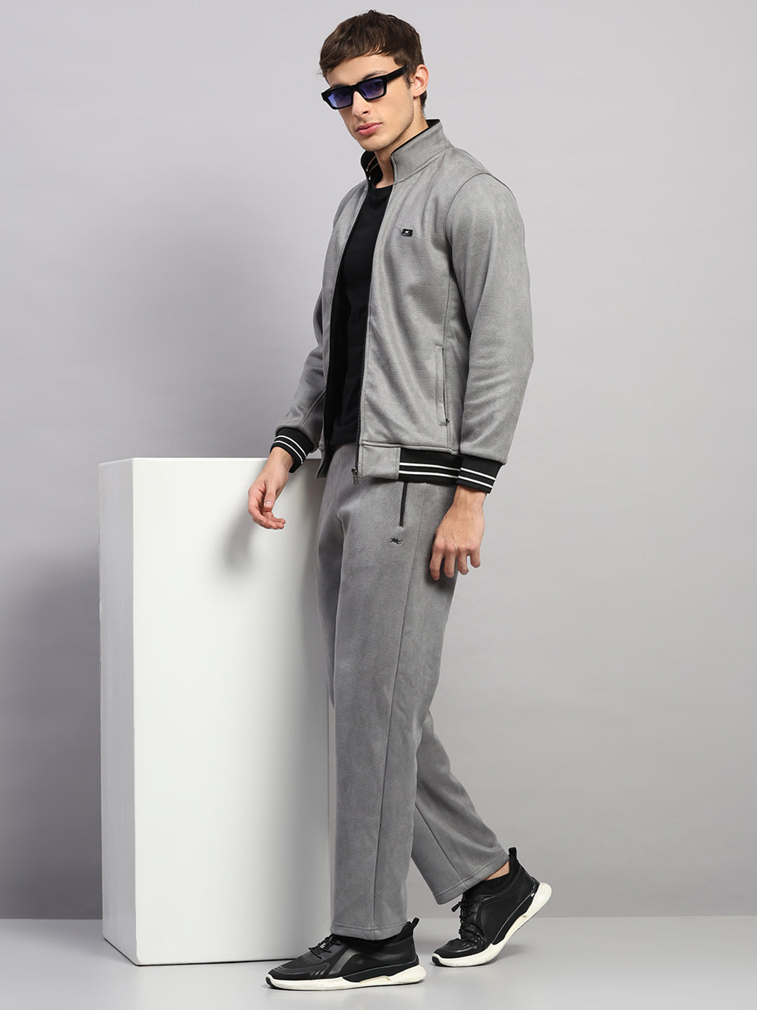 Men Grey Solid Collar Full Sleeve Winter Tracksuit
