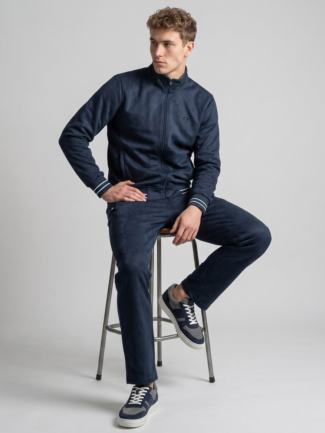 Men Blue Solid Collar Full Sleeve Winter Tracksuit