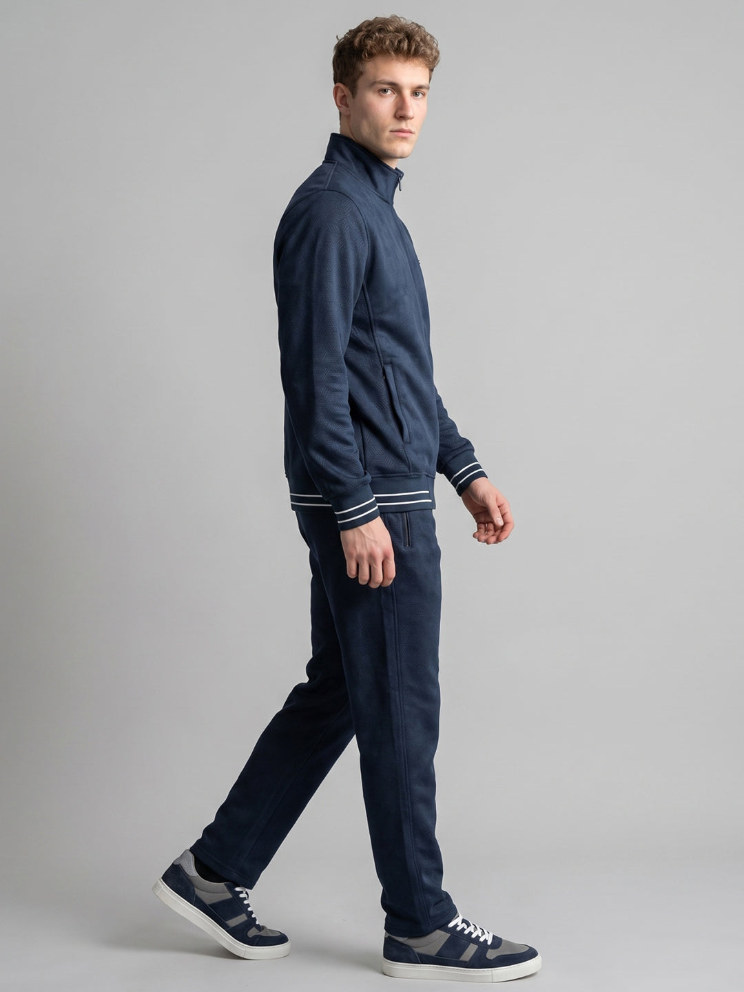 Men Blue Solid Collar Full Sleeve Winter Tracksuit