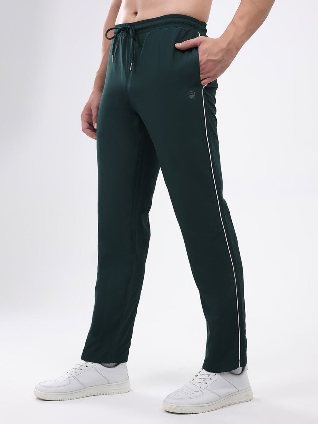 Men Green Solid Mock Neck Full Sleeve Winter Tracksuit