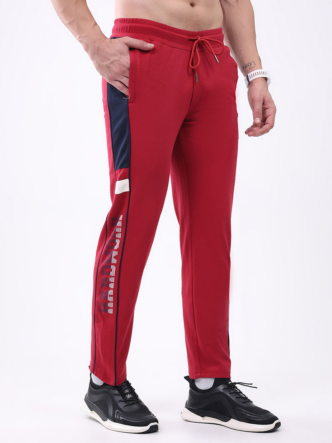 Men Red Solid Regular Fit Winter Lower