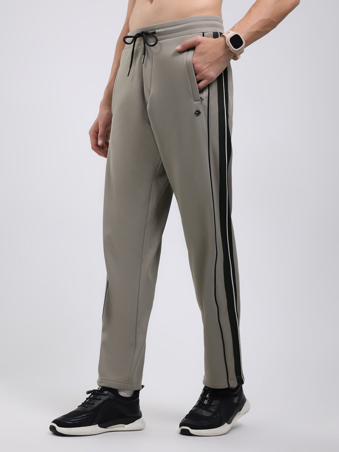 Men Green Solid Regular Fit Winter Lower