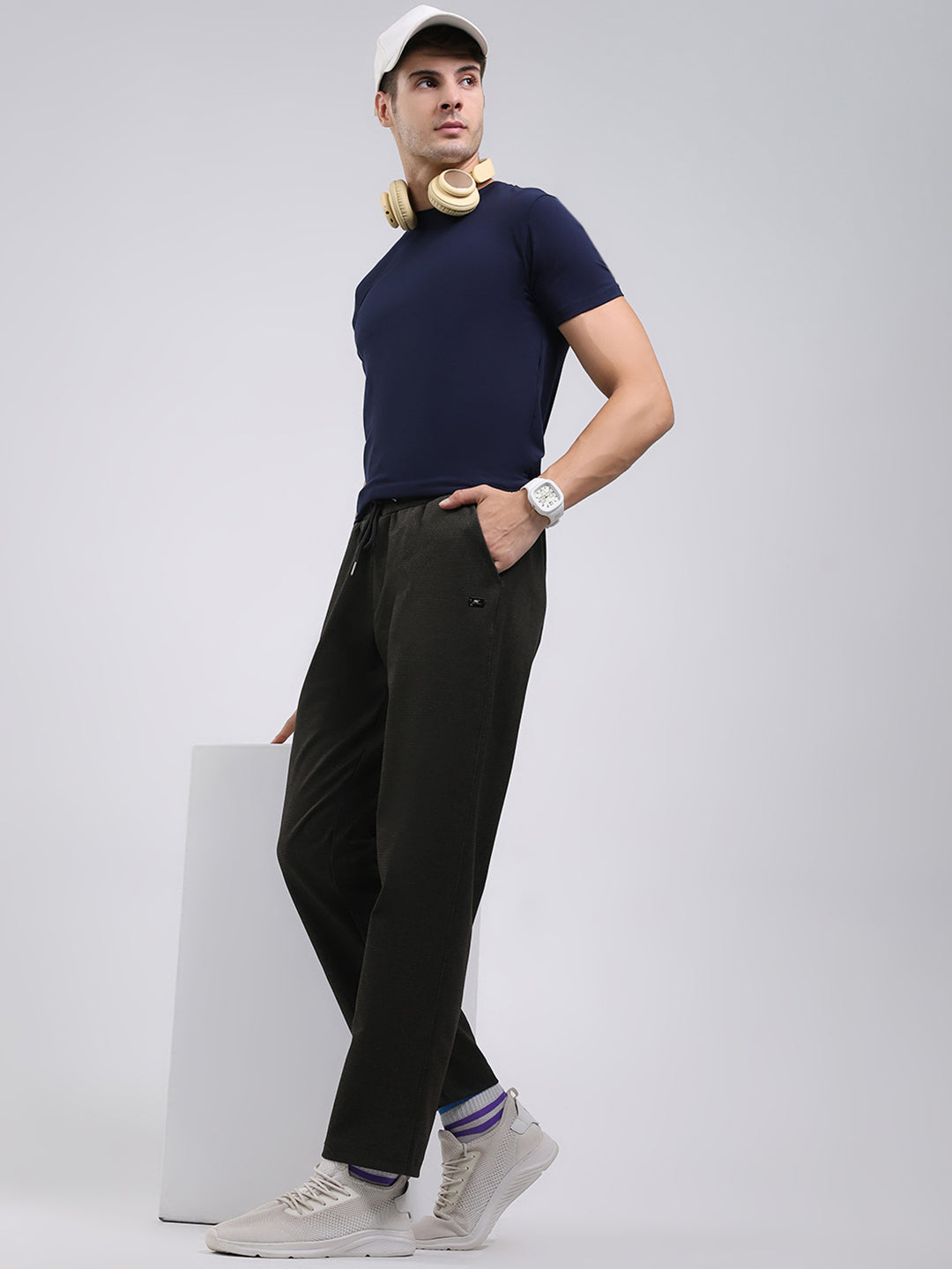 Men Brown Solid Regular Fit Winter Lower