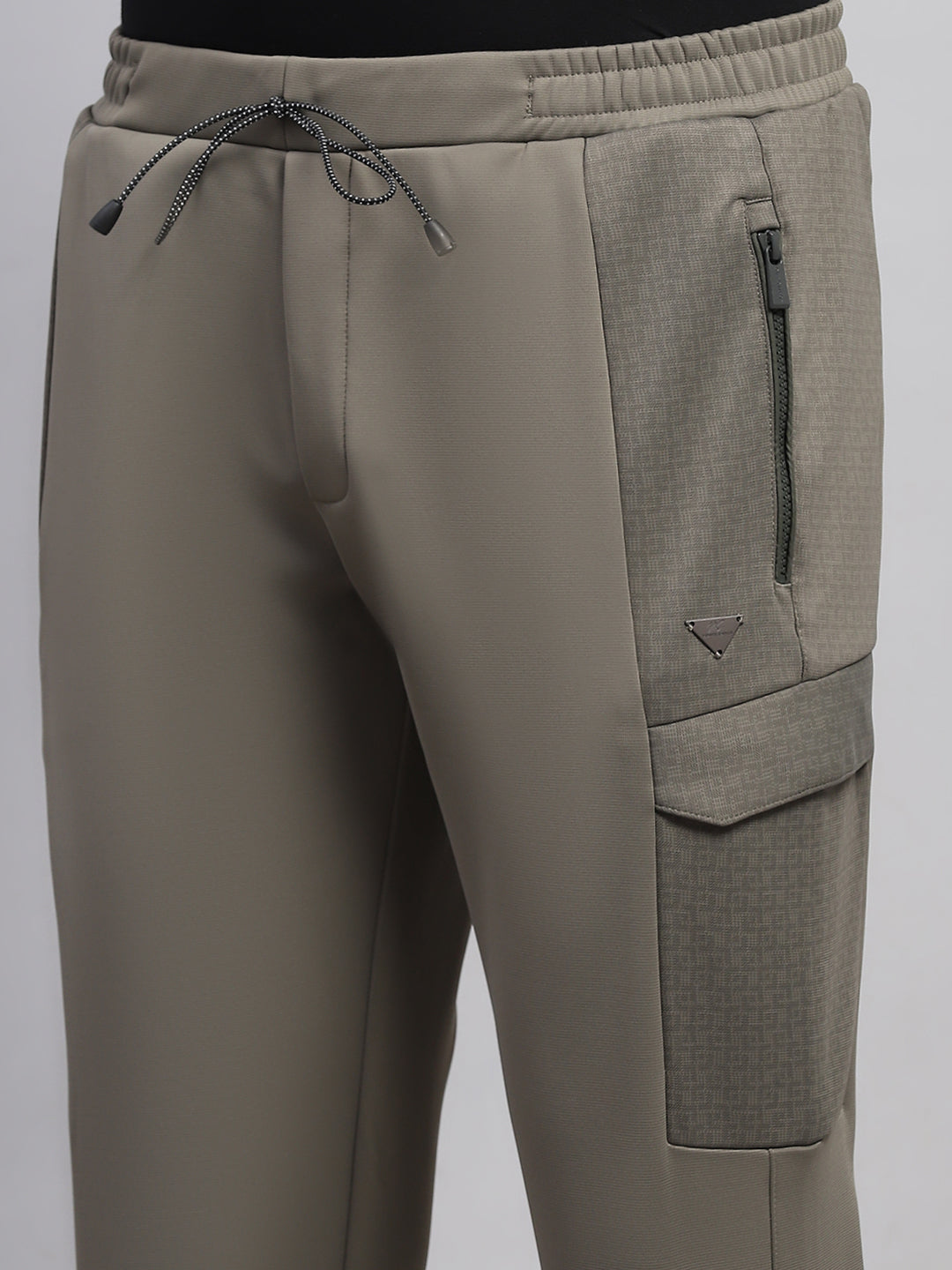 Men Olive Solid Regular Fit Winter Lower