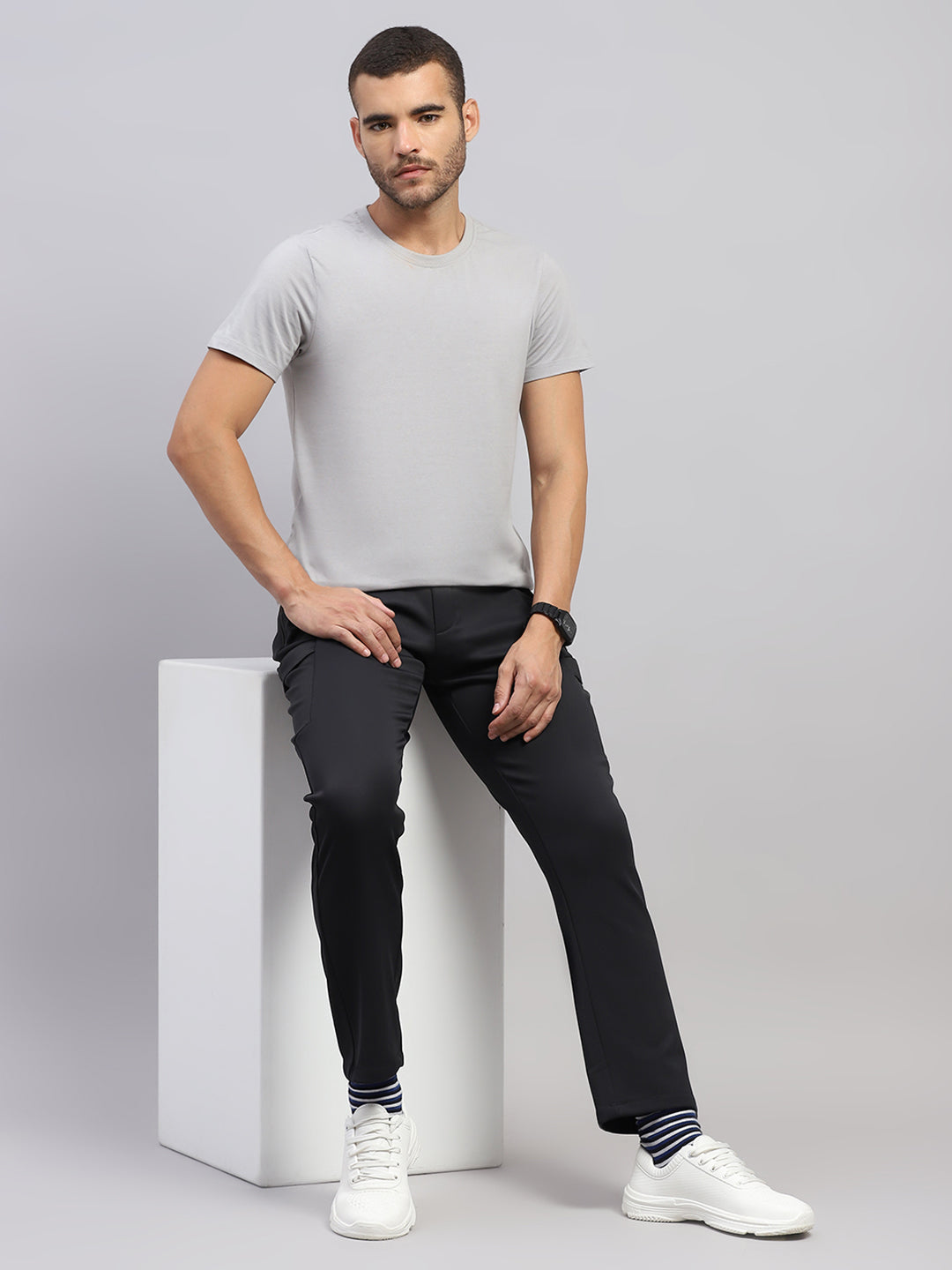 Men Black Solid Regular Fit Winter Lower