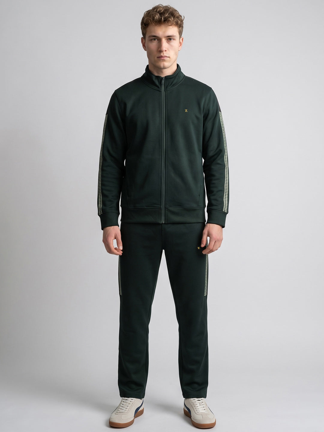 Luxuria Men Green Solid Collar Full Sleeve Winter Tracksuit