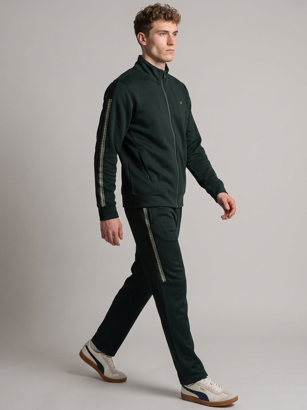 Luxuria Men Green Solid Collar Full Sleeve Winter Tracksuit