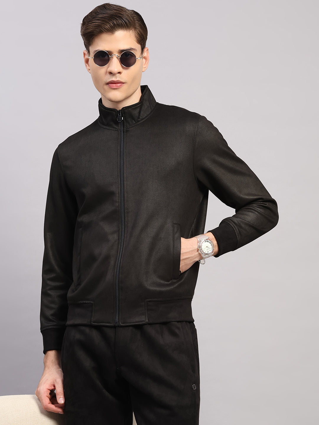 Luxuria Men Black Solid Collar Full Sleeve Winter Tracksuit