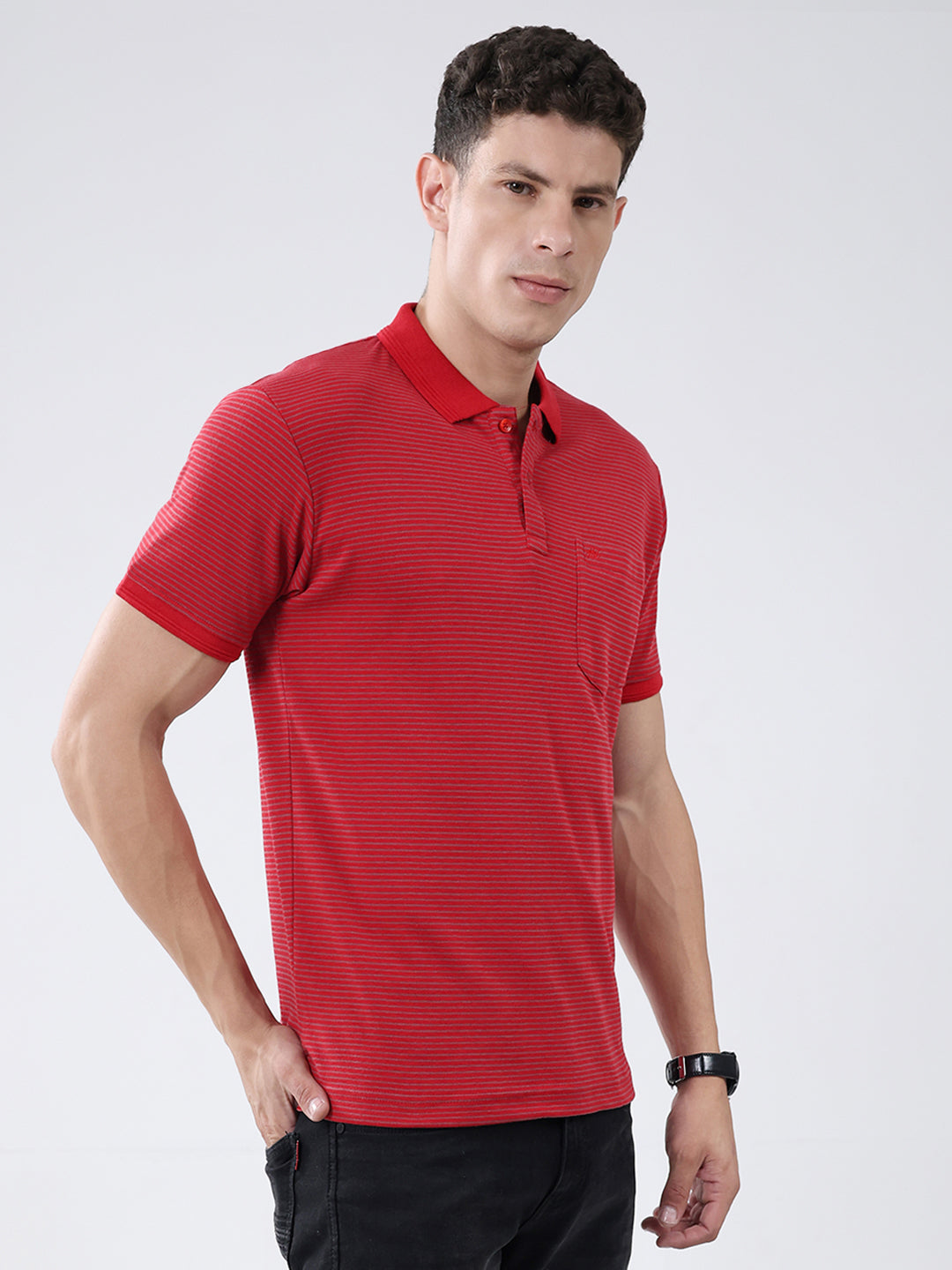 Men Red Stripe Collar Half Sleeve T-Shirt