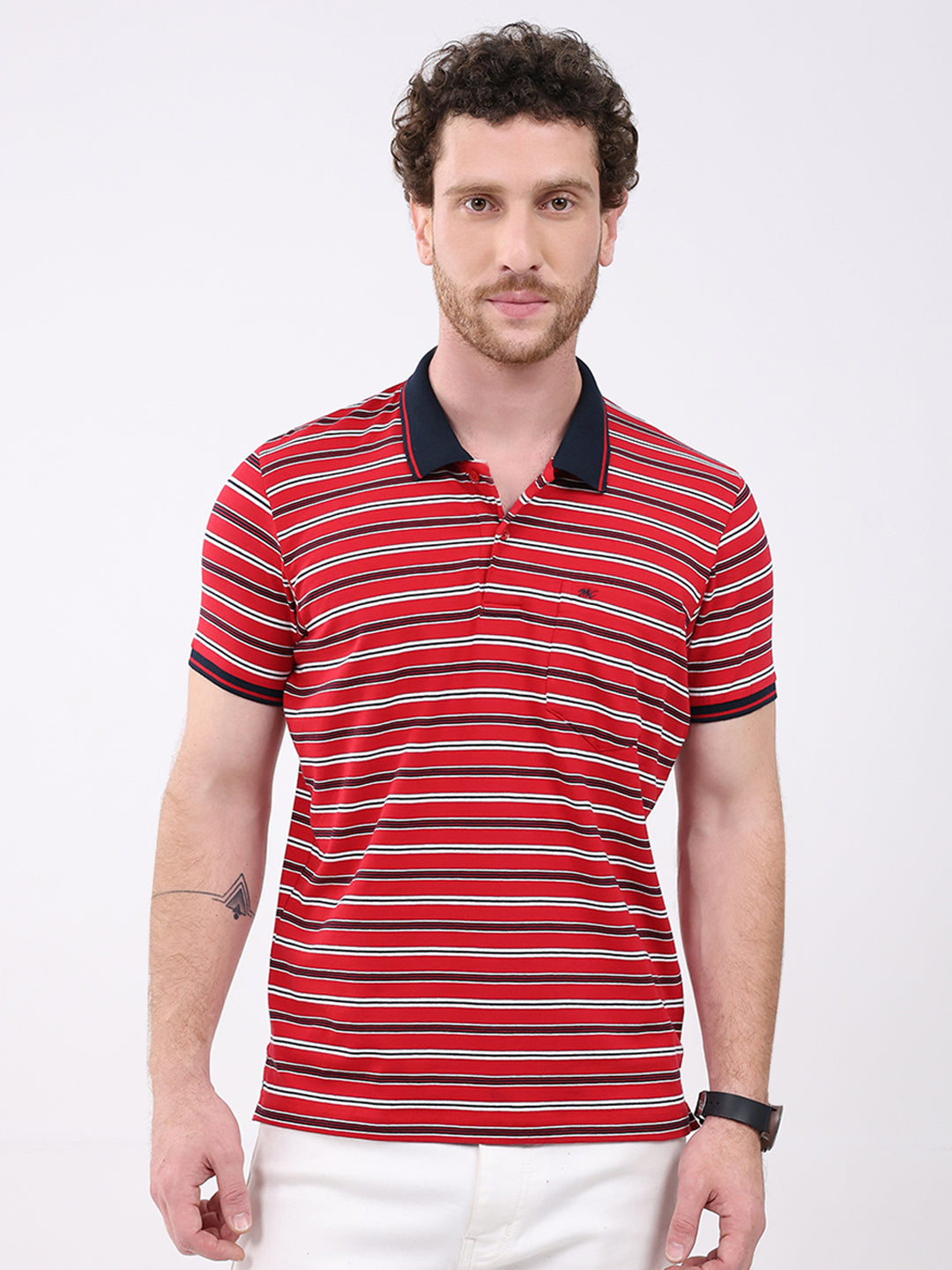 Men Red Stripe Collar Half Sleeve T-Shirt