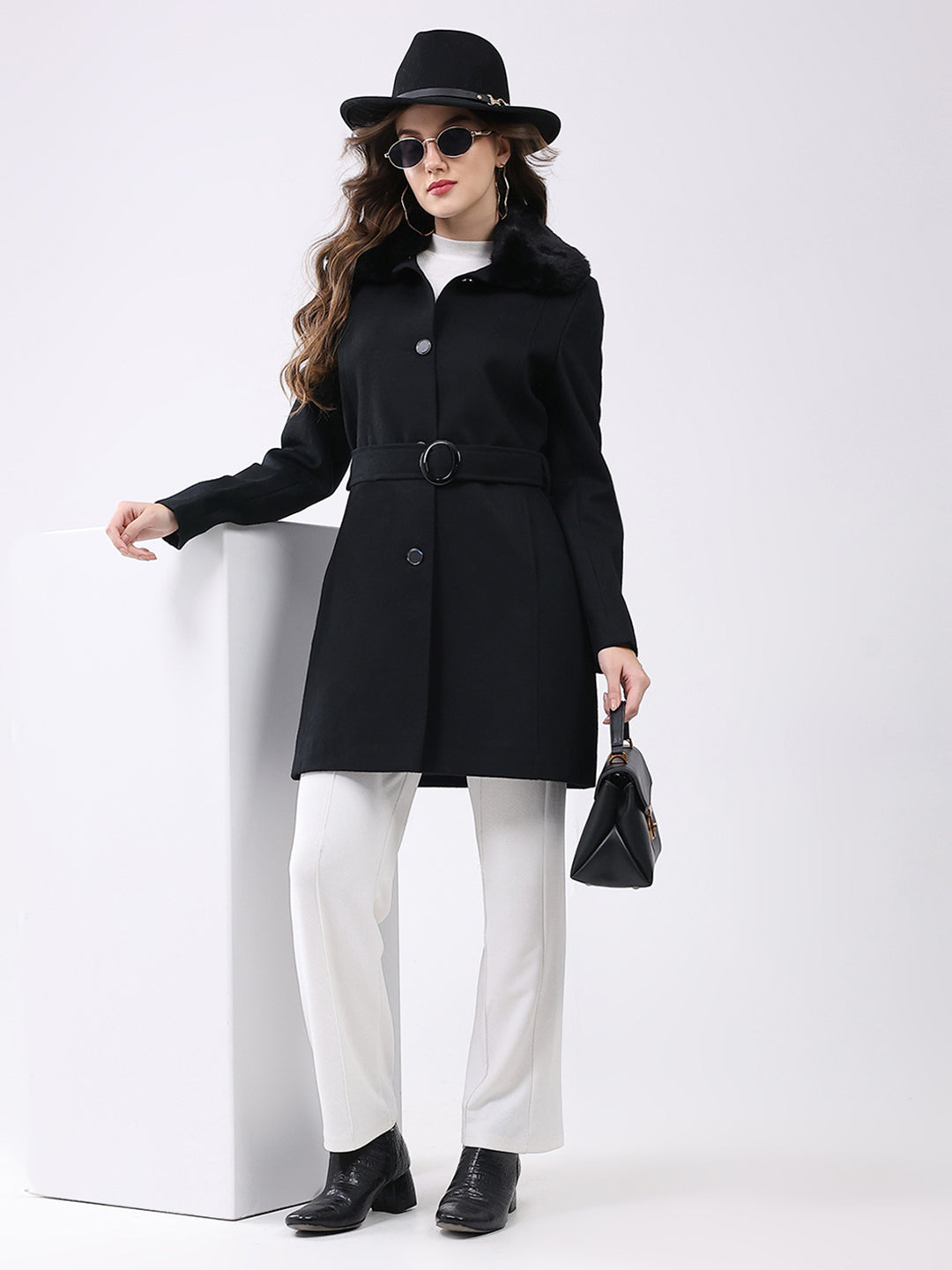Women Black Solid Collar Full Sleeve Coat