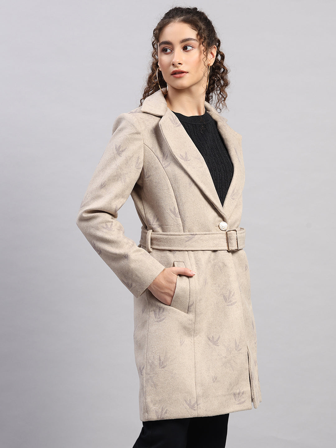 Women Beige Printed Collar Full Sleeve Coat