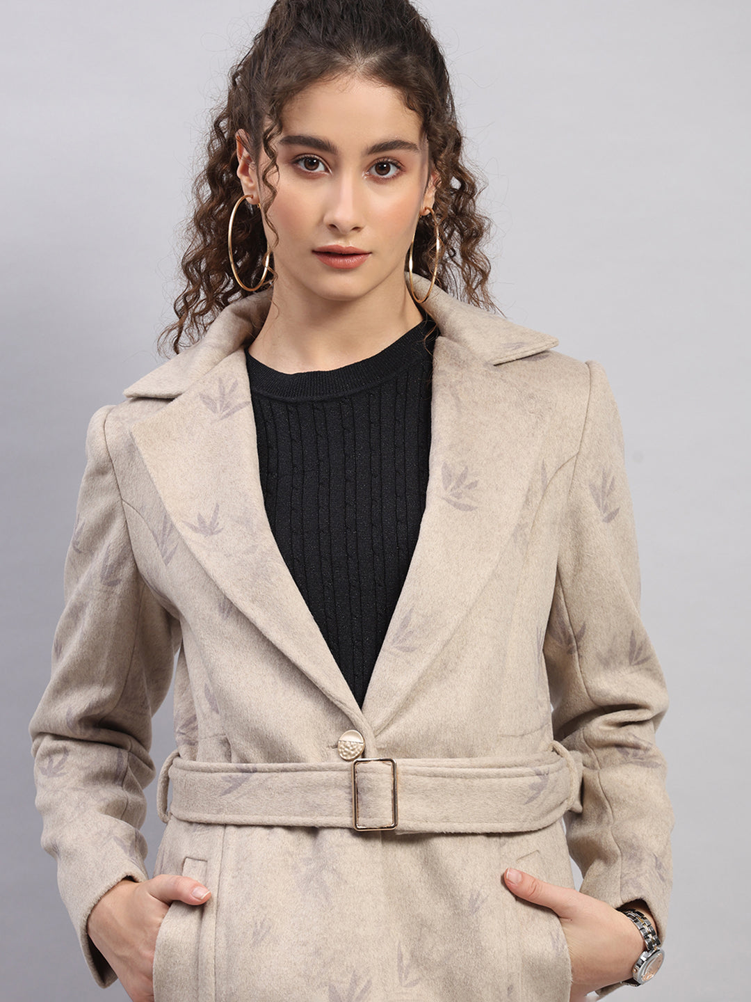 Women Beige Printed Collar Full Sleeve Coat