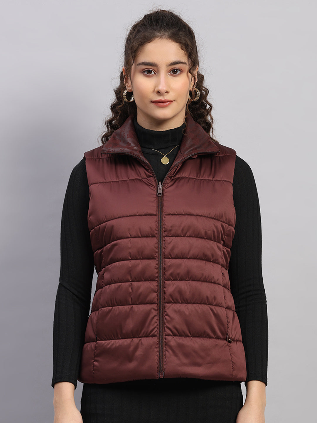 Women Burgundy Solid Collar Sleeveless Jacket