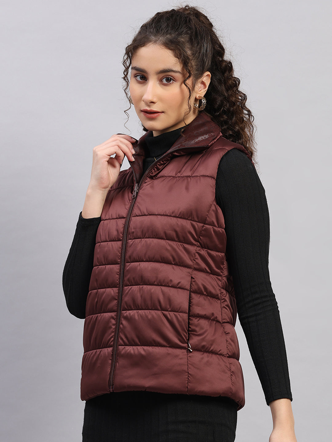 Women Burgundy Solid Collar Sleeveless Jacket