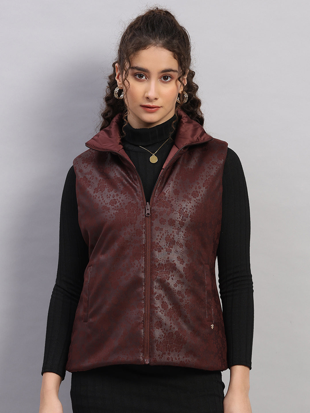 Women Burgundy Solid Collar Sleeveless Jacket
