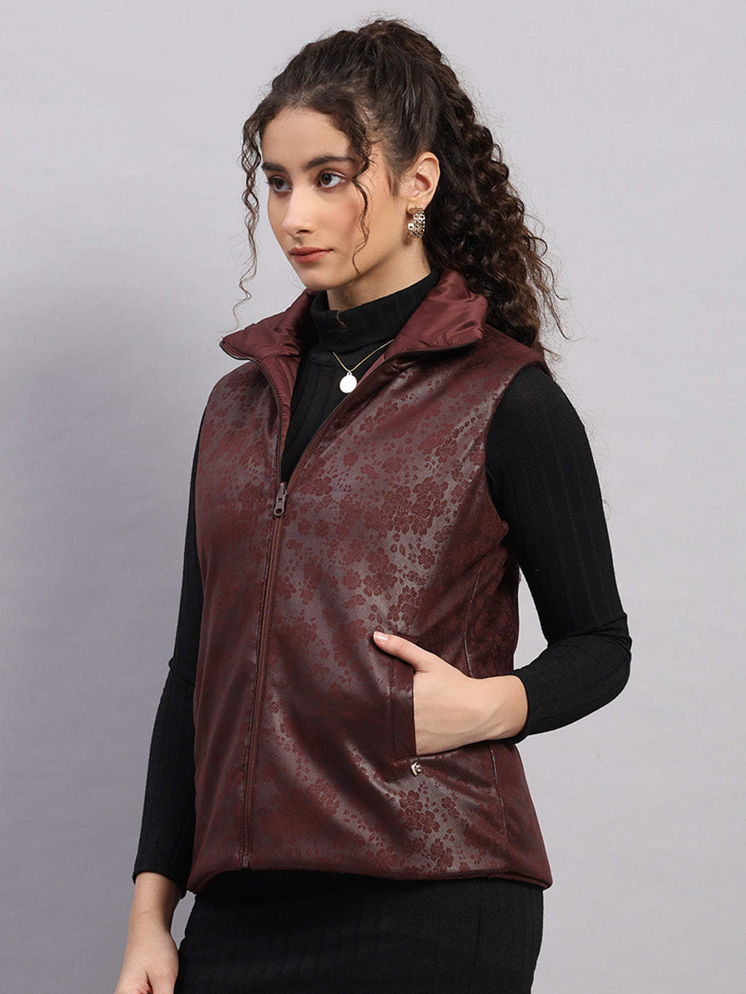 Women Burgundy Solid Collar Sleeveless Jacket
