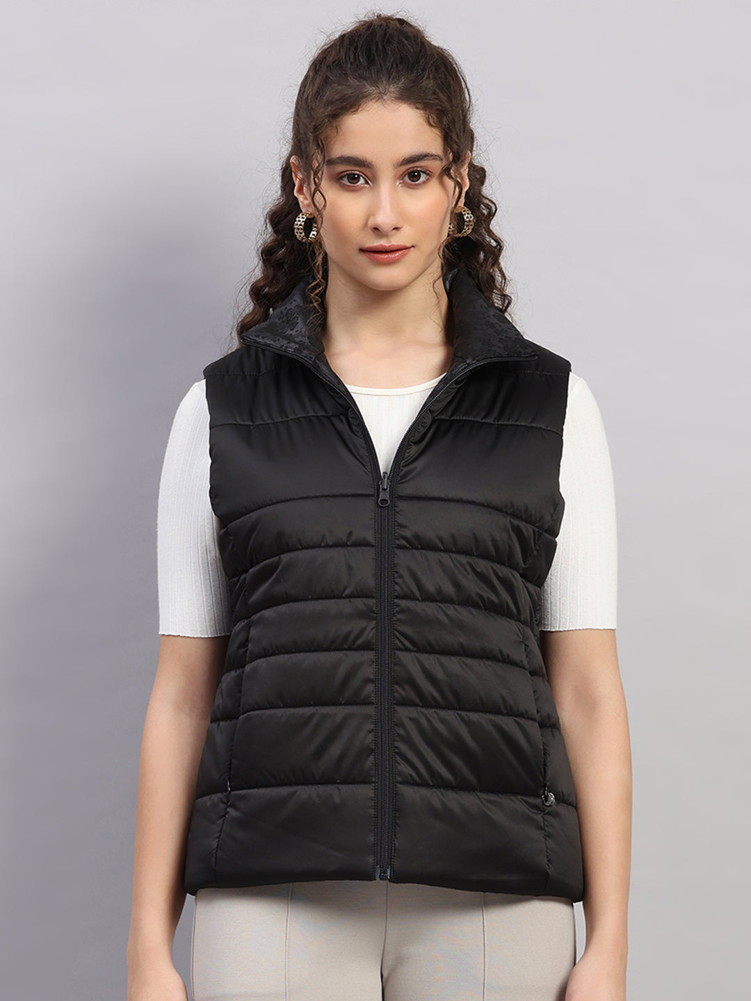 Women Black Solid Collar Sleeveless Jacket