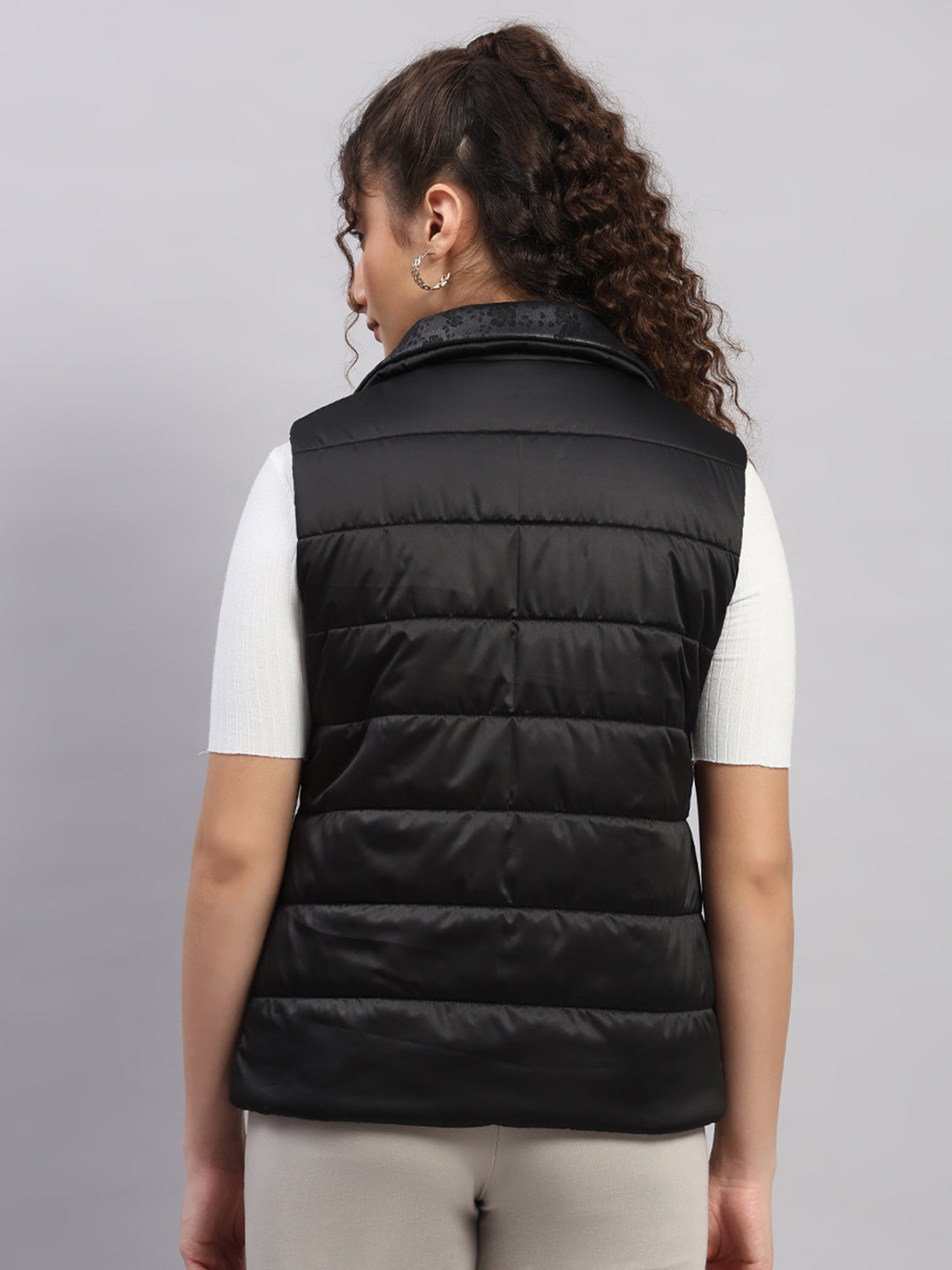 Women Black Solid Collar Sleeveless Jacket