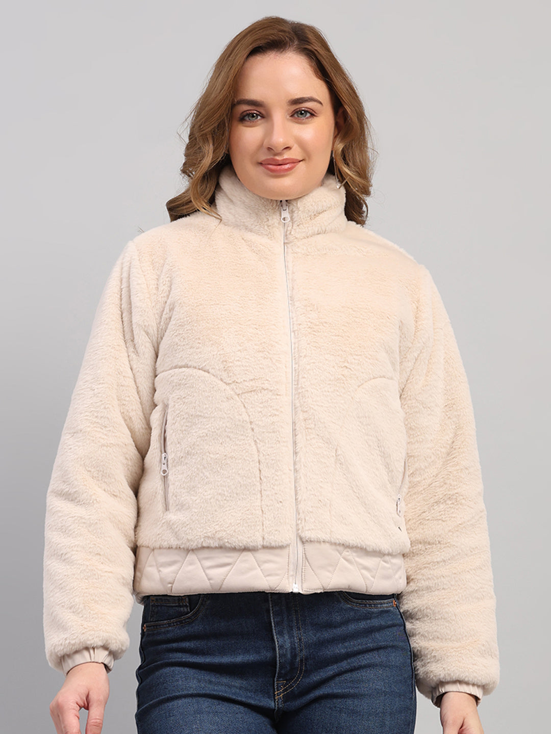 Women Off White Solid Collar Full Sleeve Reversible Jacket