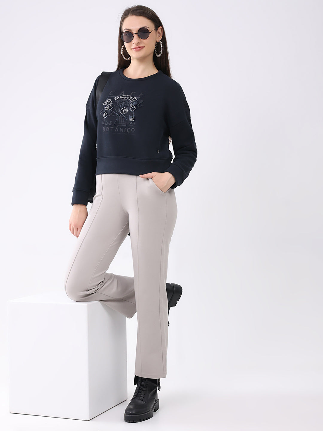 Women Navy Blue Printed Round Neck Full Sleeve Sweatshirt