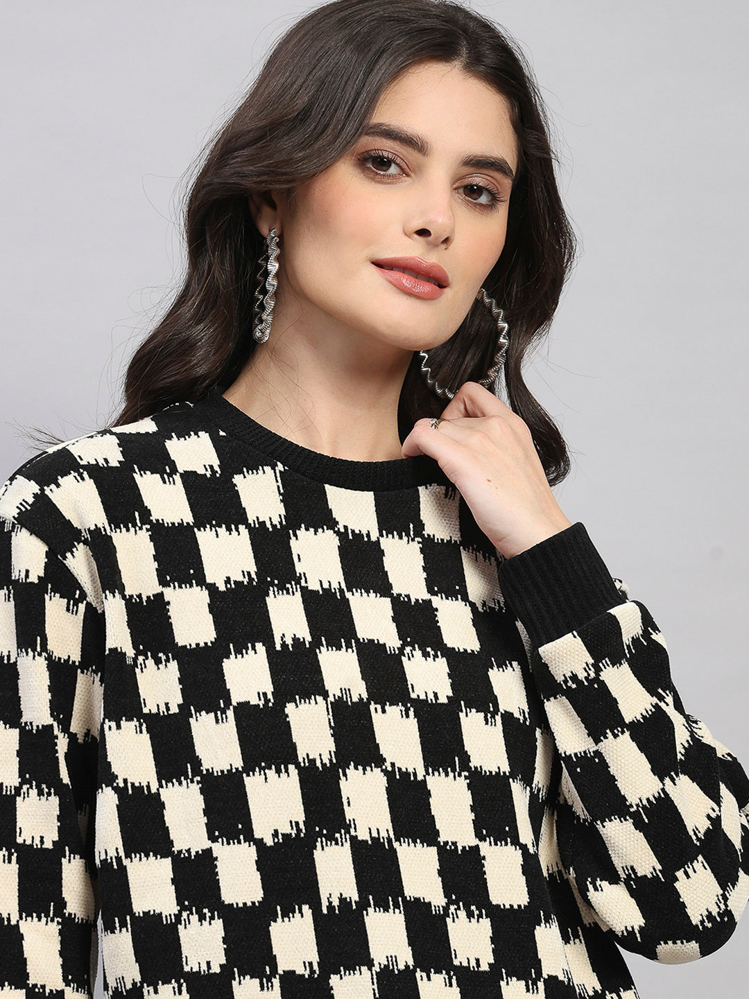 Women Black Self Design Round Neck Full Sleeve Sweatshirt