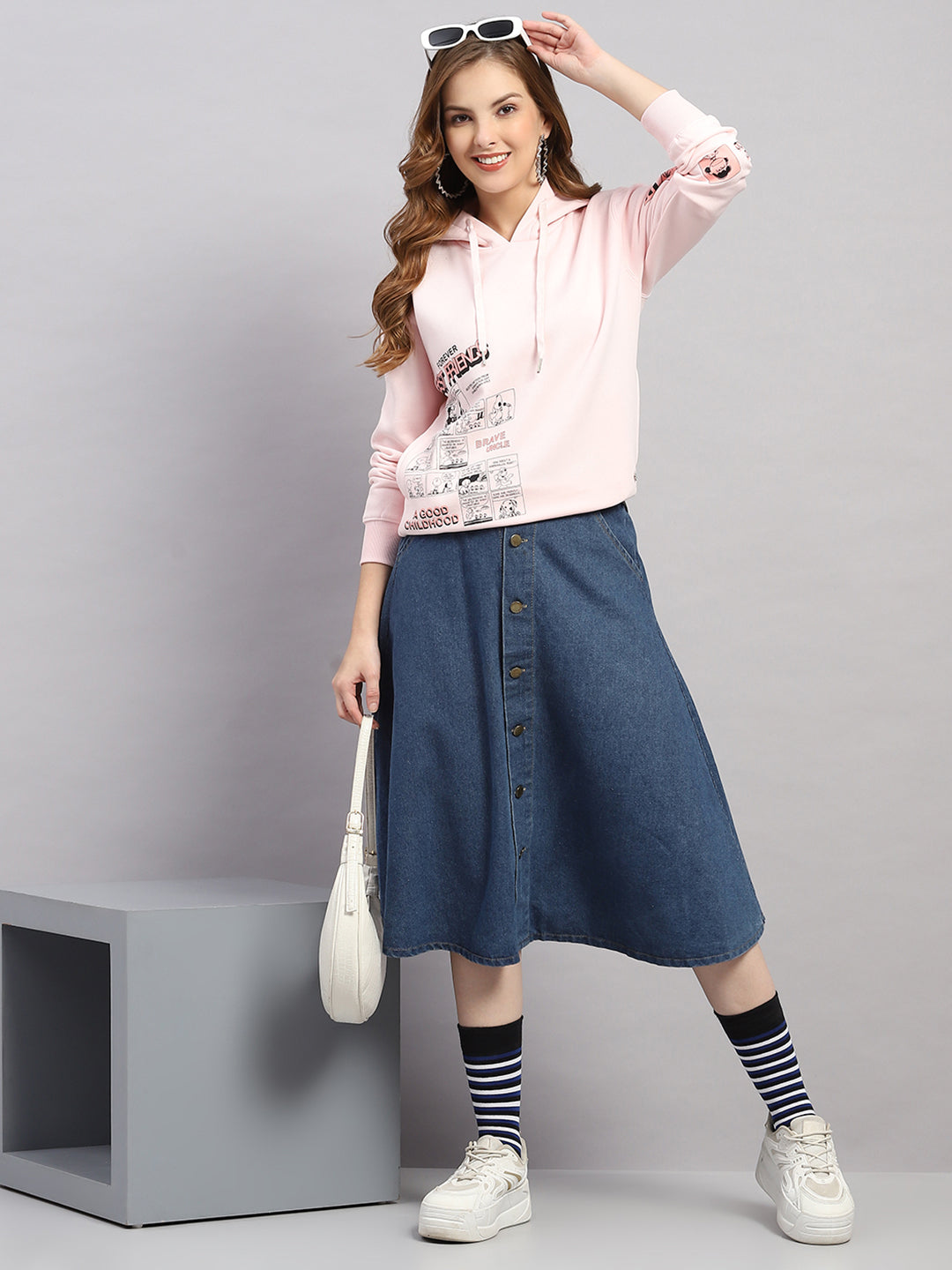 Women Pink Printed Hooded Full Sleeve Sweatshirt