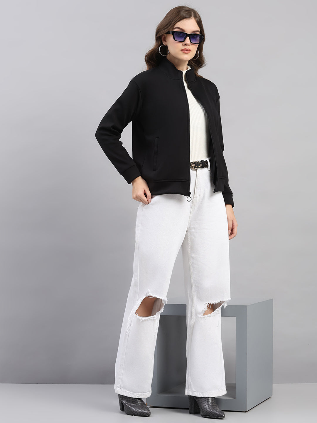 Women Black Printed Mandarin Neck Full Sleeve Sweatshirt