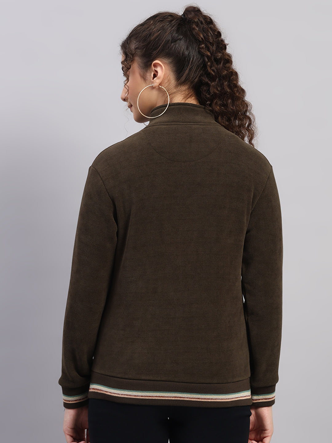 Women Olive Solid Round Neck Full Sleeve Sweatshirt