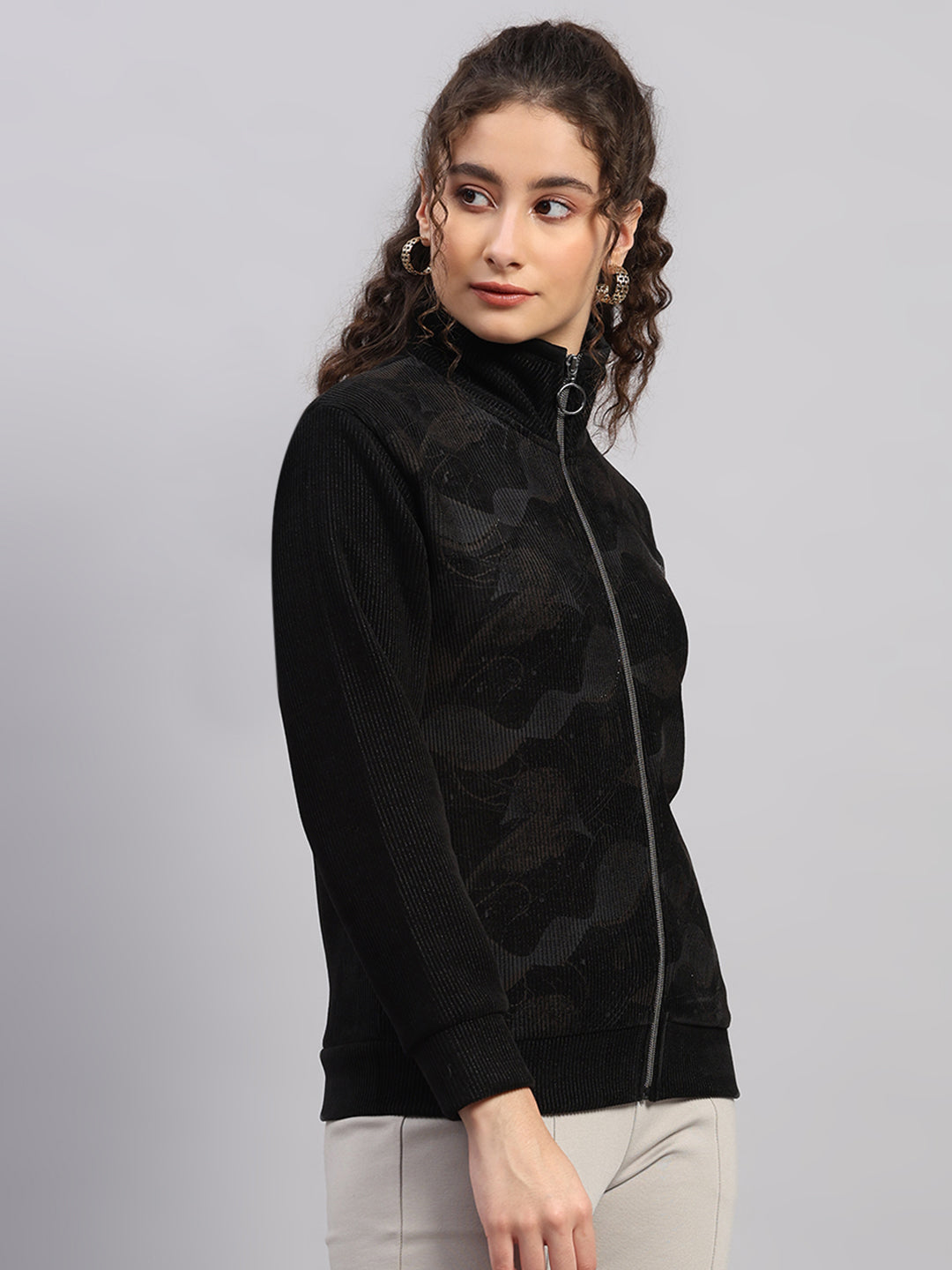 Women Black Printed Round Neck Full Sleeve Sweatshirt