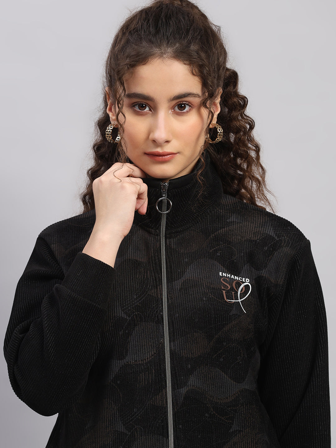 Women Black Printed Round Neck Full Sleeve Sweatshirt