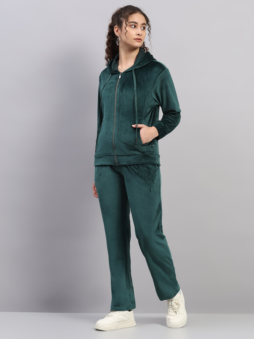 Women Green Solid Hooded Full Sleeve Winter Tracksuit