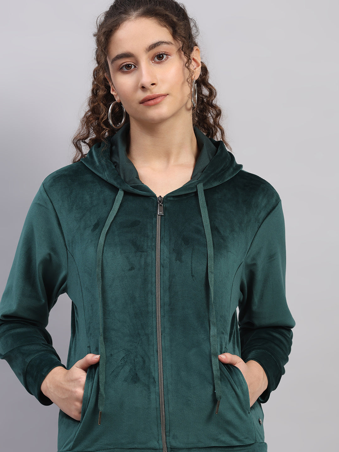 Women Green Solid Hooded Full Sleeve Winter Tracksuit