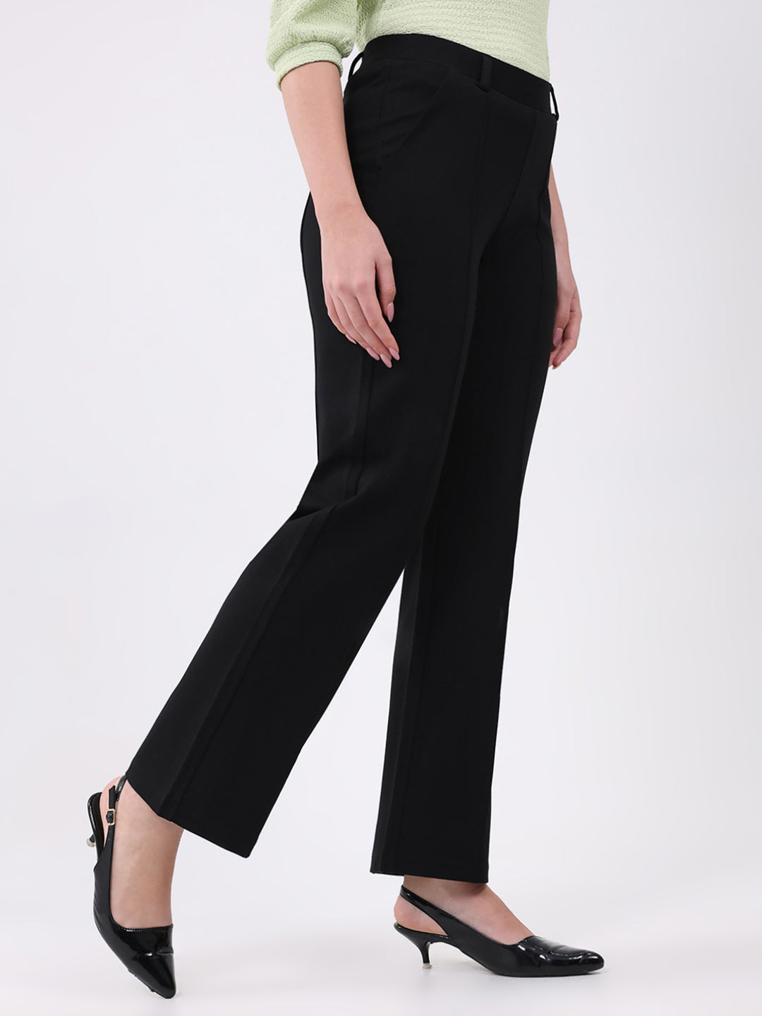 Women Black Solid Regular Fit Jegging